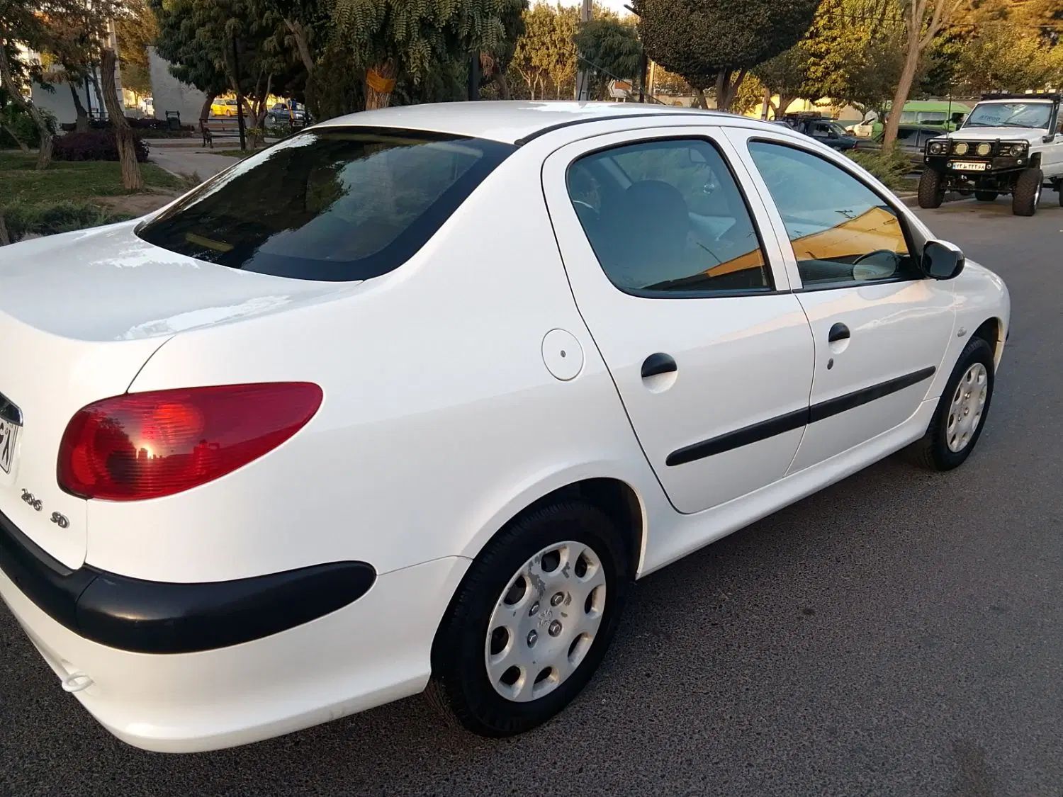 پژو ۲۰۶ صندوق دار v8 - 1396