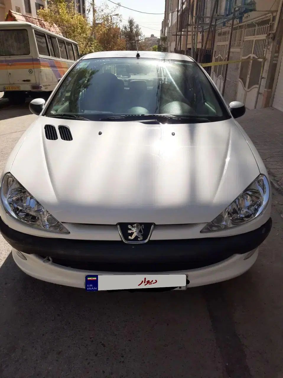 پژو ۲۰۶ صندوق دار v8 - 1391