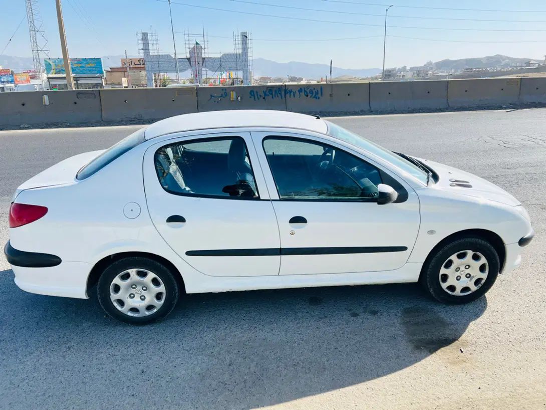 پژو ۲۰۶ صندوق دار v8 - 1398