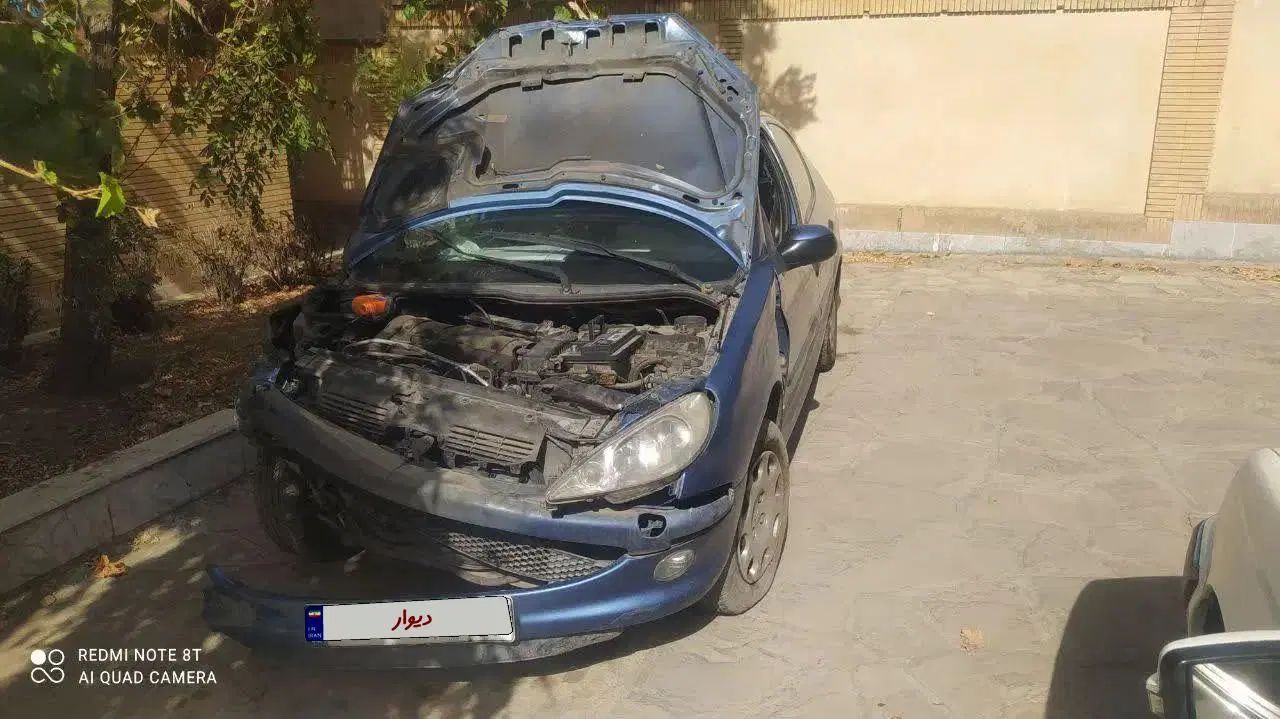 پژو ۲۰۶ صندوق دار v8 - 1394