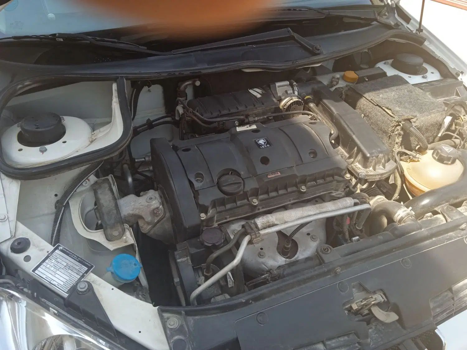 پژو ۲۰۶ صندوق دار v8 - 1399