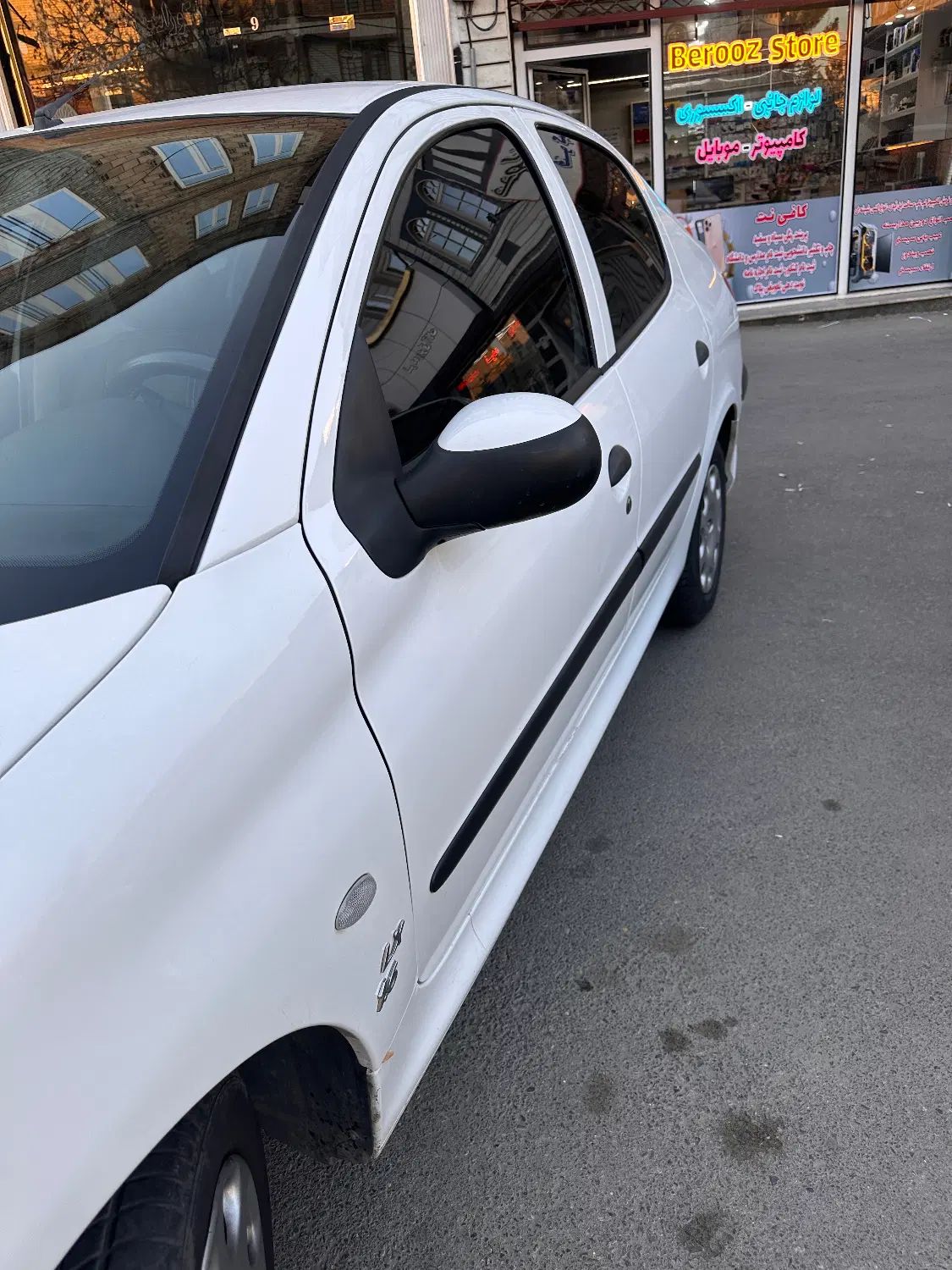 پژو ۲۰۶ صندوق دار v8 - 1398