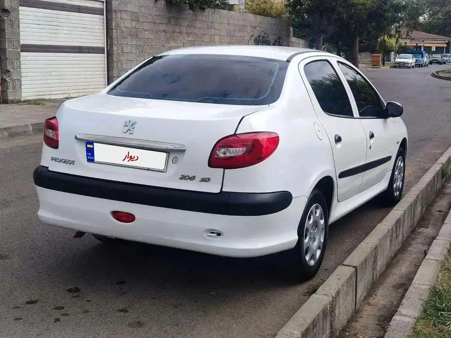 پژو ۲۰۶ صندوق دار v8 - 1397