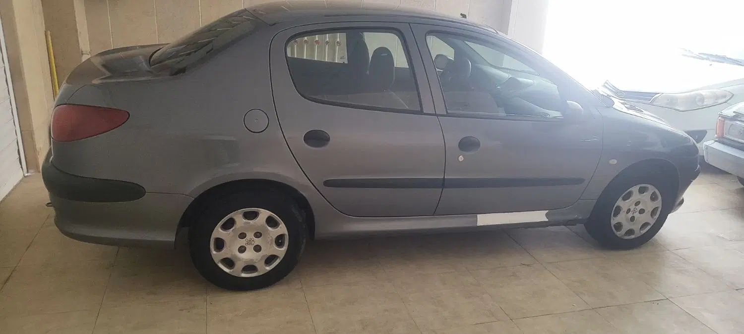 پژو ۲۰۶ صندوق دار v8 - 1397