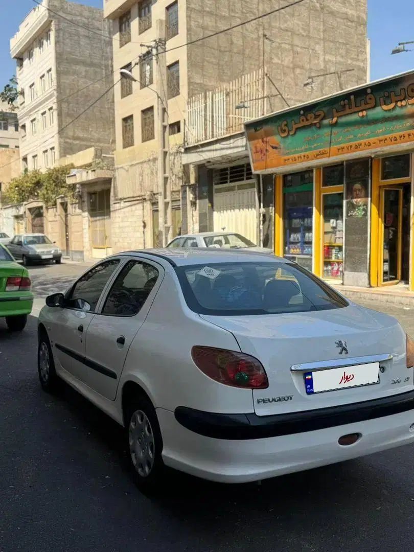 پژو ۲۰۶ صندوق دار v8 - 1392