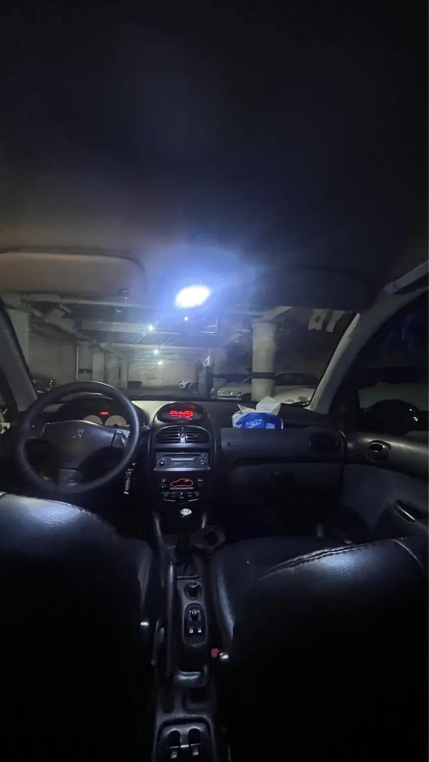 پژو ۲۰۶ صندوق دار v8 - 1395
