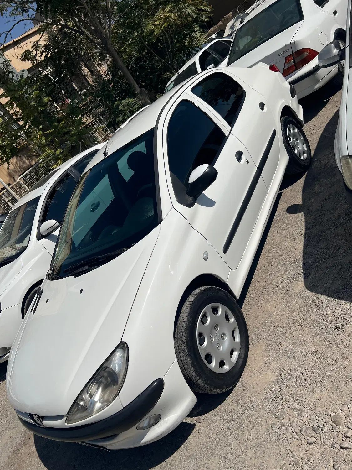 پژو ۲۰۶ صندوق دار v8 - 1392