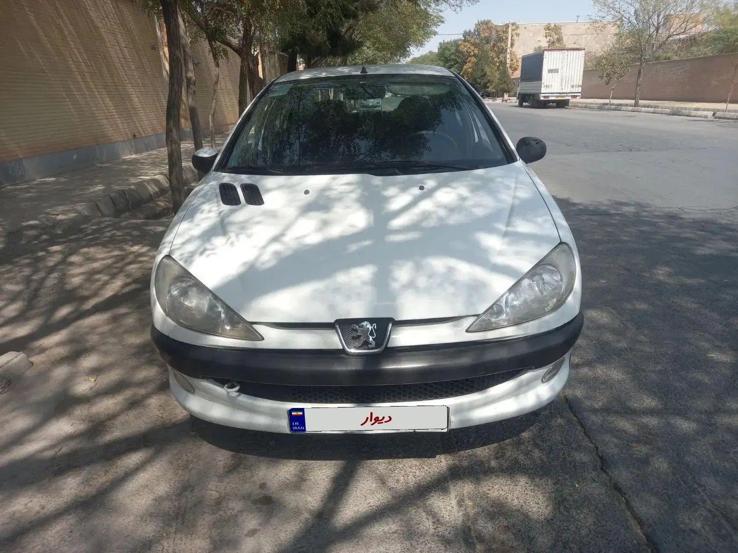 پژو ۲۰۶ صندوق دار v8 - 1396