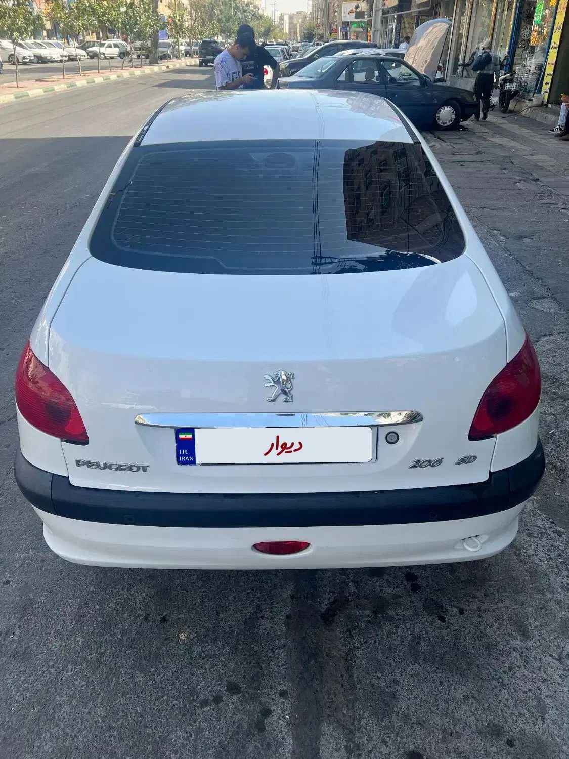 پژو ۲۰۶ صندوق دار v8 - 1396
