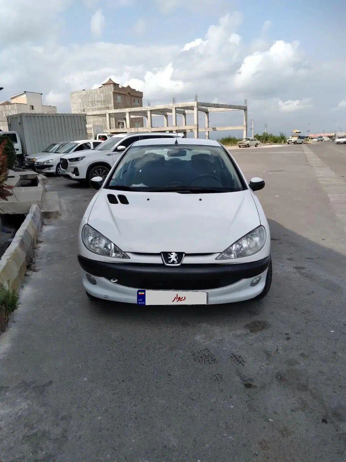 پژو ۲۰۶ صندوق دار v8 - 1396