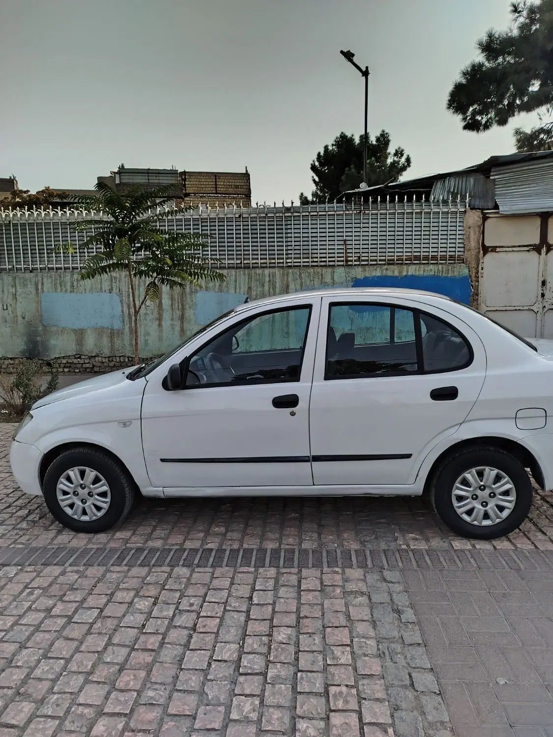 تیبا صندوق دار SX - 1395