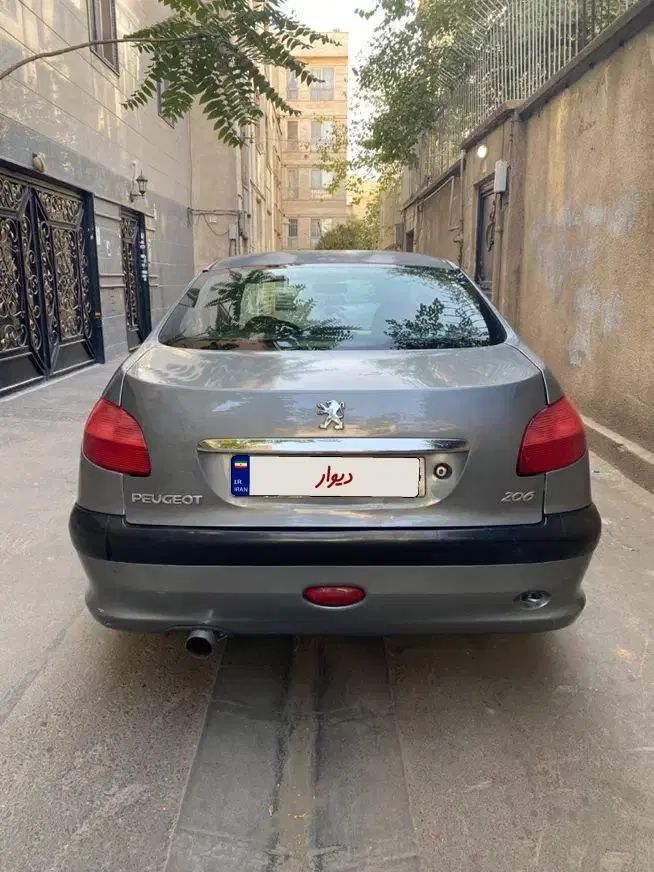 پژو ۲۰۶ صندوق دار v8 - 1385