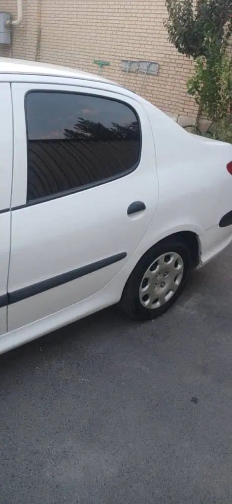 پژو ۲۰۶ صندوق دار v8 - 1396