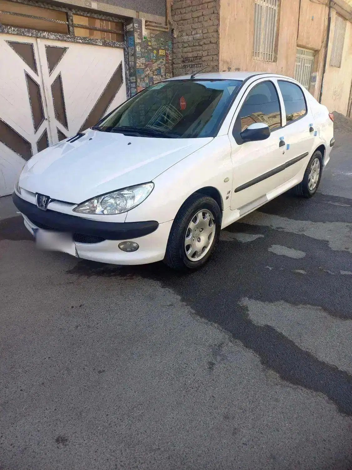 پژو ۲۰۶ صندوق دار v8 - 1393