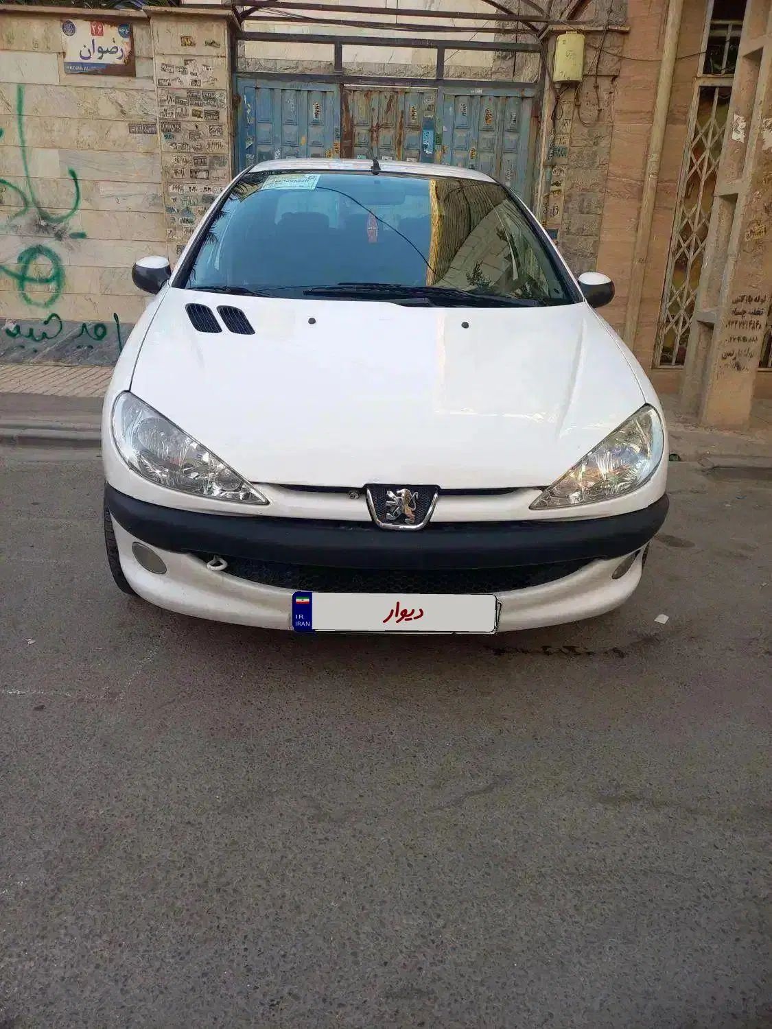 پژو ۲۰۶ صندوق دار v8 - 1393