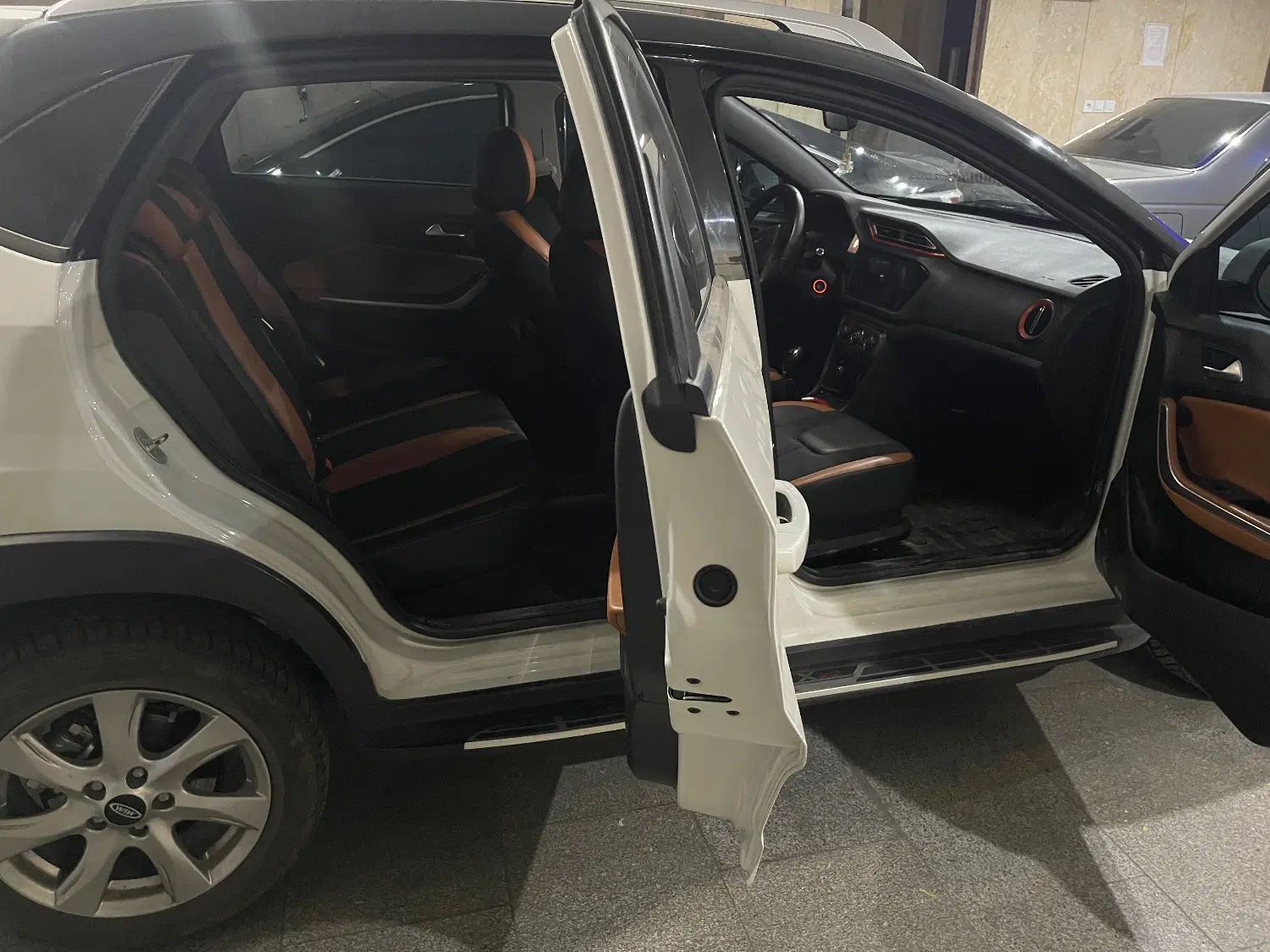 ام وی ام X22 دنده ای اسپرت لاکچری - 1401