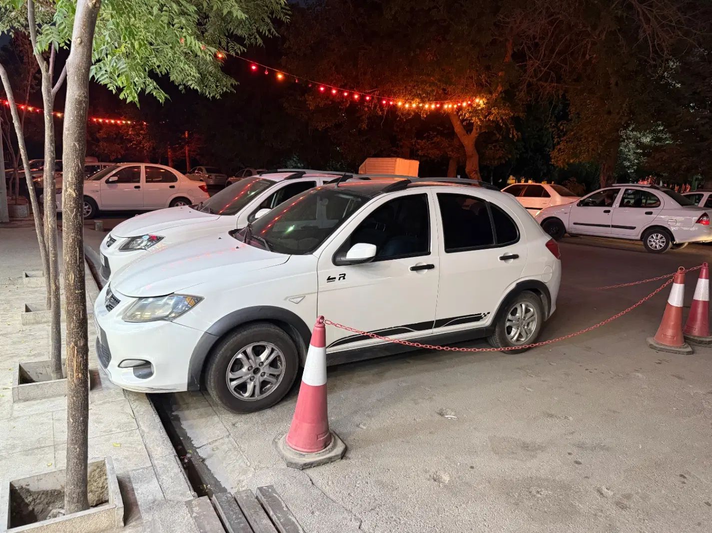 خودرو کوییک، R آگهی ann_20529498