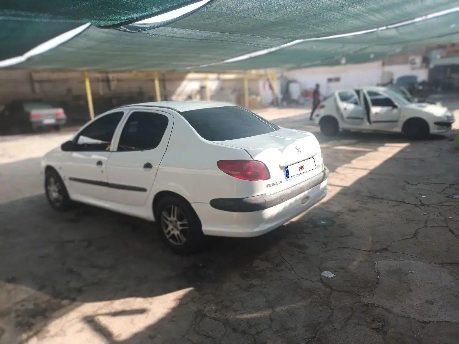 پژو ۲۰۶ صندوق دار v8 - 1396