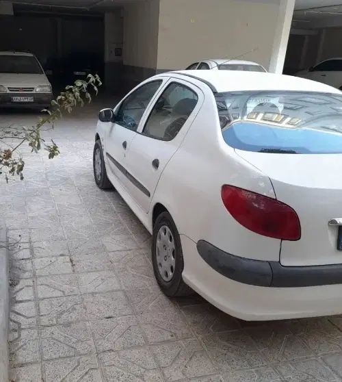 پژو ۲۰۶ صندوق دار v8 - 1392