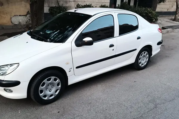 پژو ۲۰۶ صندوق دار v8 - 1396