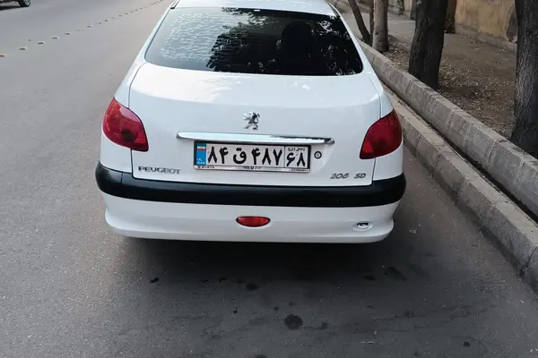 پژو ۲۰۶ صندوق دار v8 - 1396