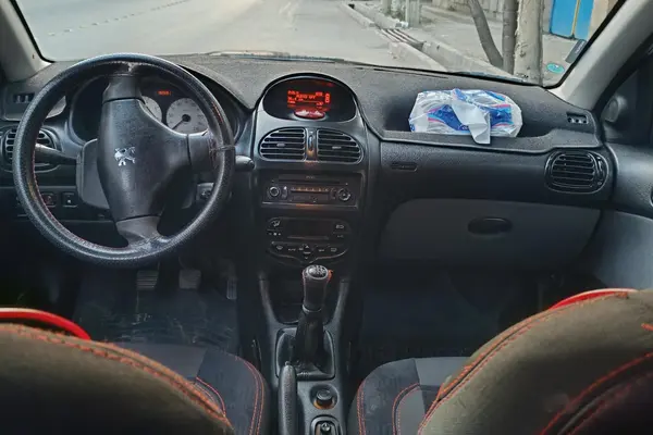پژو ۲۰۶ صندوق دار v8 - 1396
