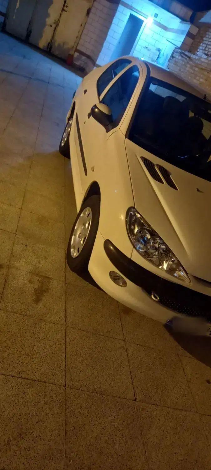 پژو ۲۰۶ صندوق دار v8 - 1393
