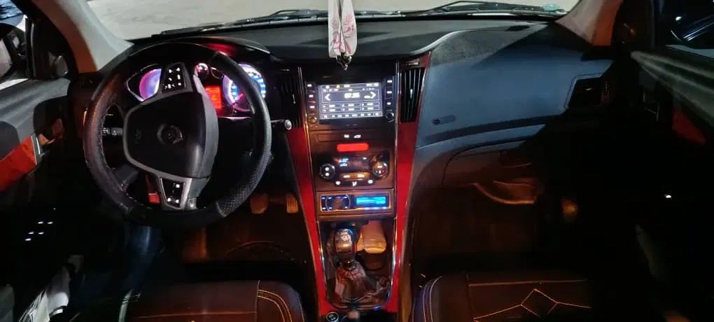 دنا پلاس توربو 6 دنده - 1402
