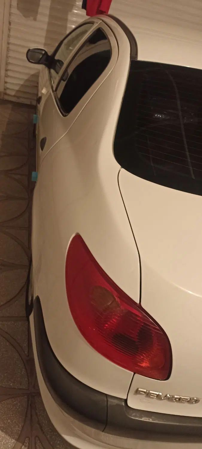 پژو ۲۰۶ صندوق دار v8 - 1392