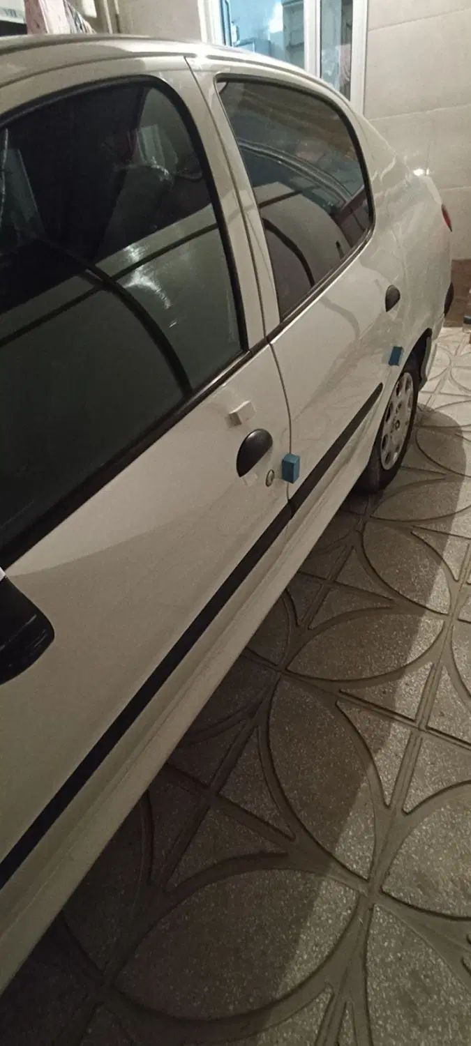 پژو ۲۰۶ صندوق دار v8 - 1392