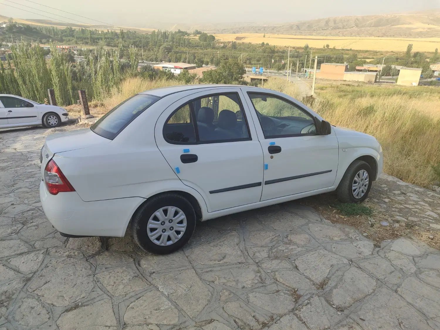 تیبا صندوق دار SX - 1400