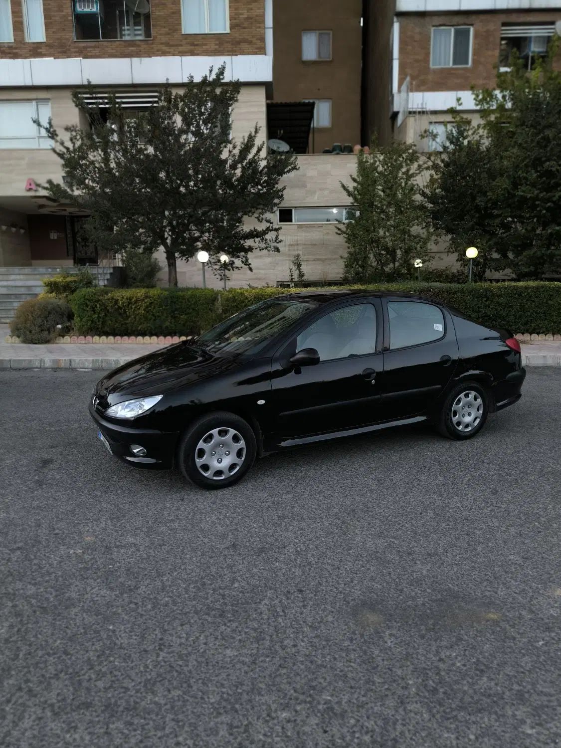 پژو ۲۰۶ صندوق دار v8 - 1394