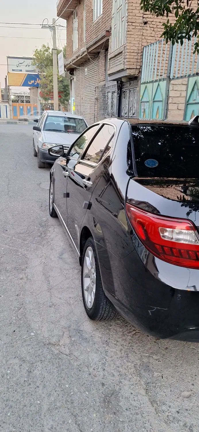دنا پلاس توربو 6 دنده - 1402