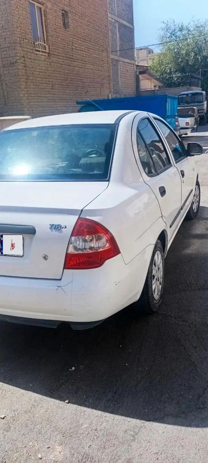 تیبا صندوق دار SX - 1400