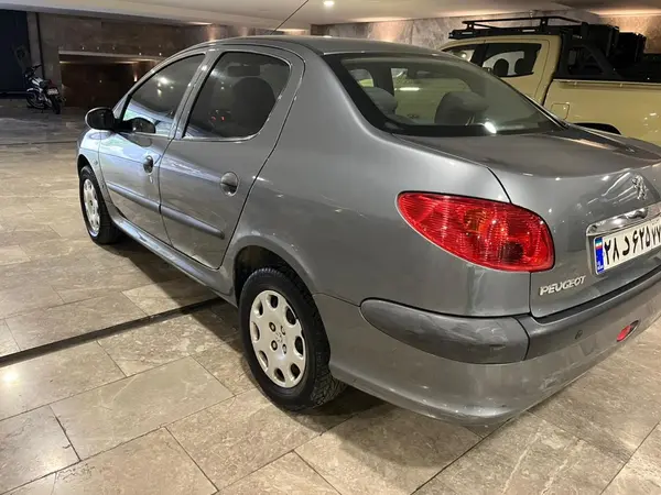 پژو ۲۰۶ صندوق دار v8 - 1397