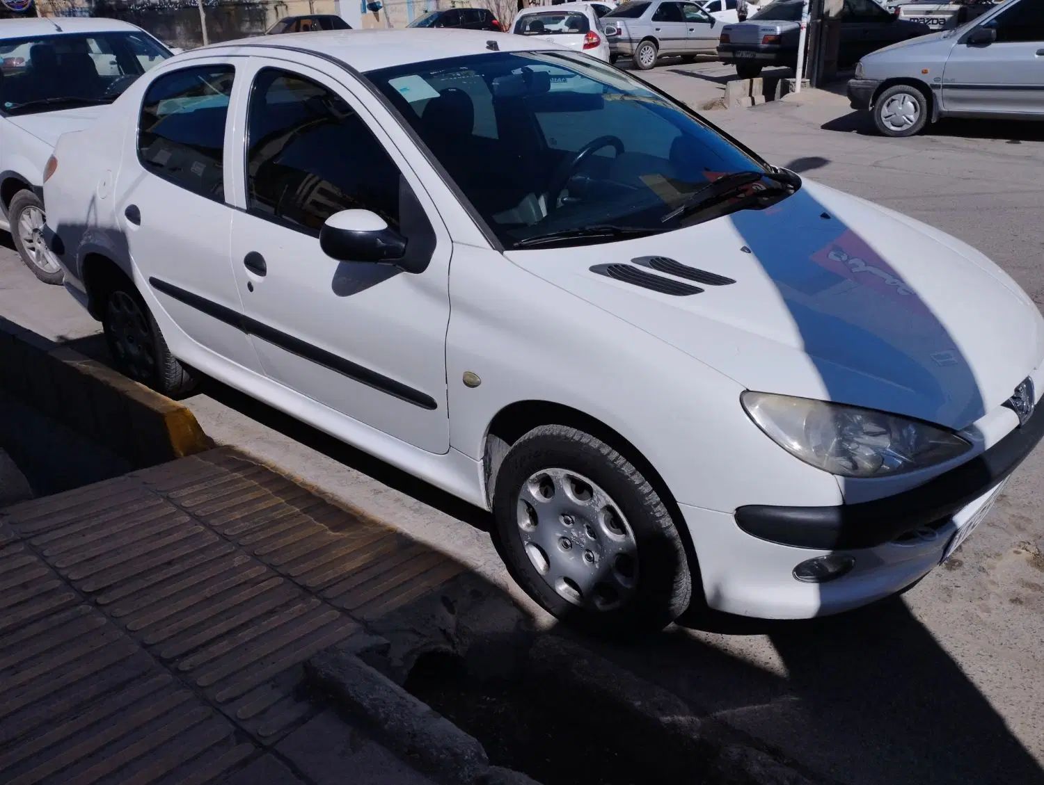 پژو ۲۰۶ صندوق دار v8 - 1394