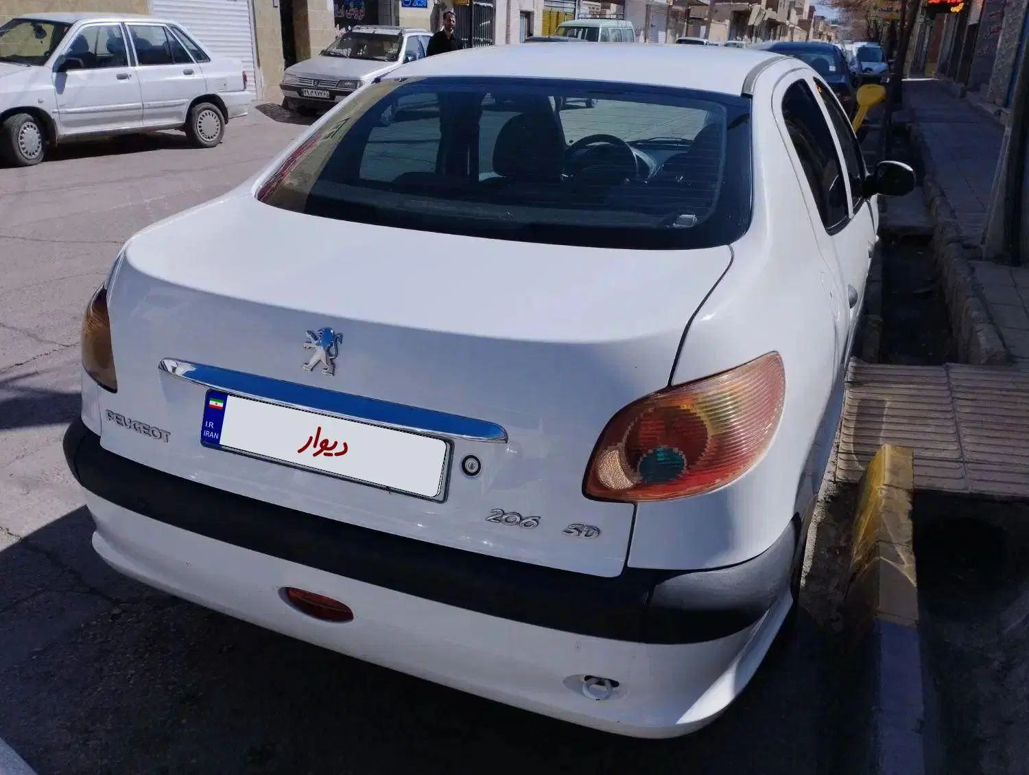 پژو ۲۰۶ صندوق دار v8 - 1394