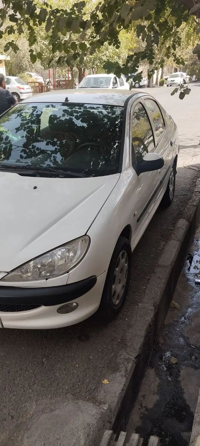 پژو ۲۰۶ صندوق دار v8 - 1391