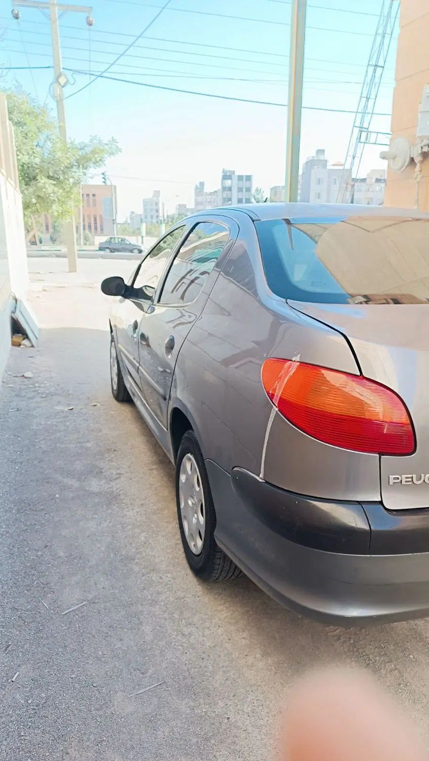 پژو ۲۰۶ صندوق دار v8 - 1389