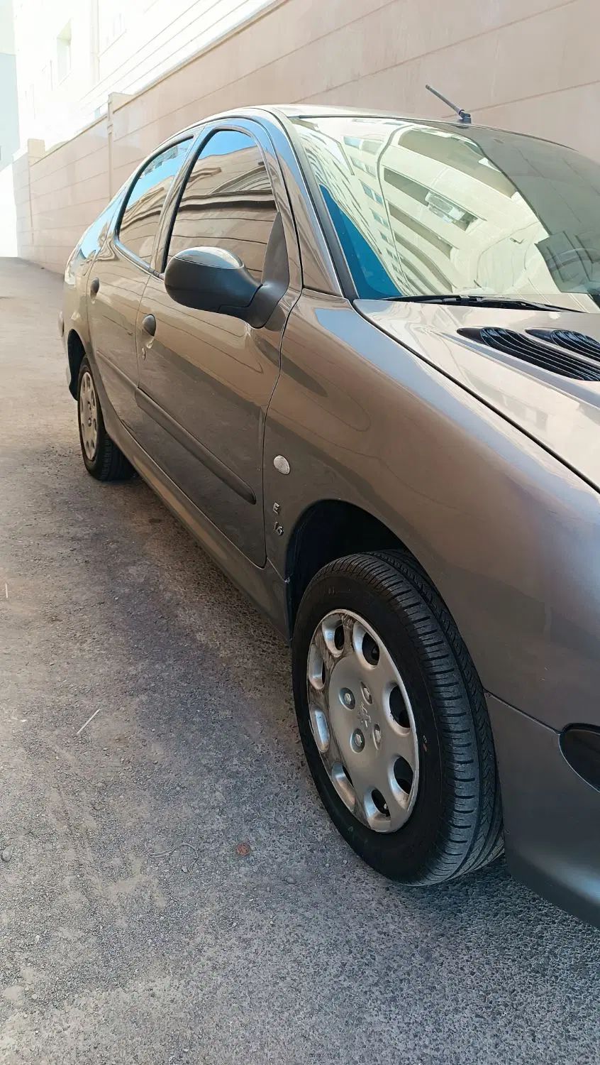 پژو ۲۰۶ صندوق دار v8 - 1389
