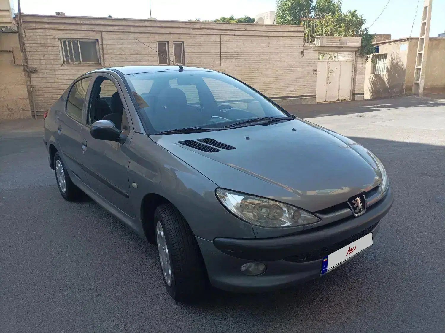 پژو ۲۰۶ صندوق دار v8 - 1395
