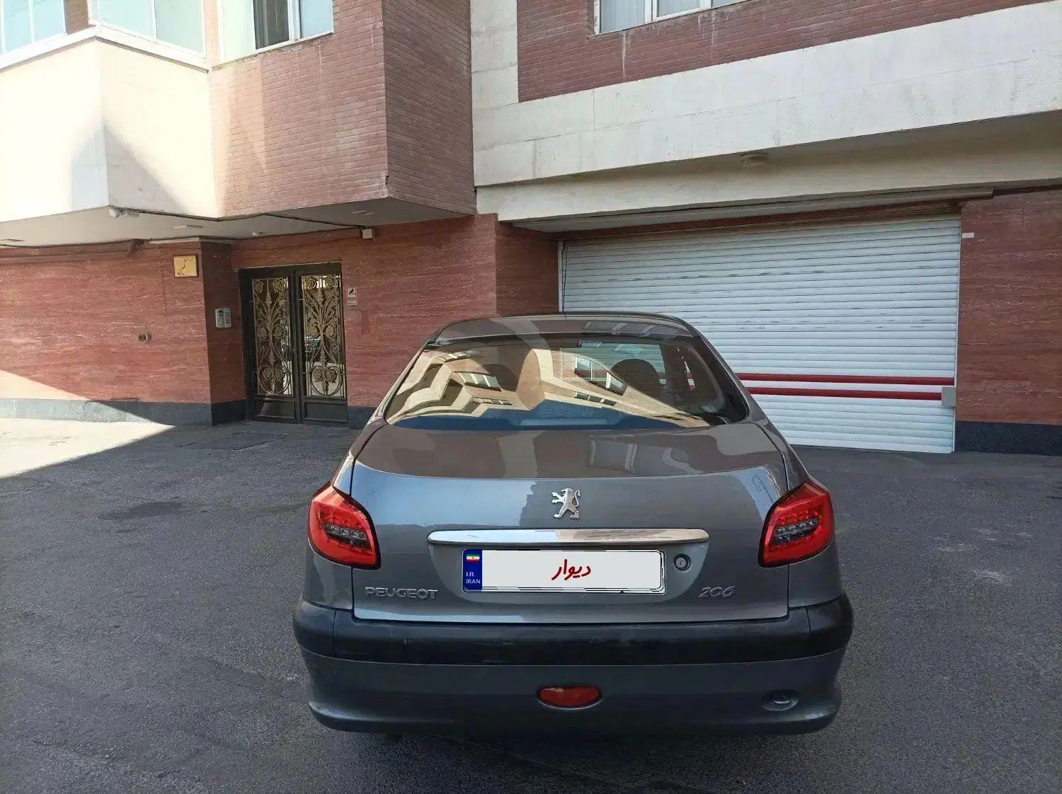 پژو ۲۰۶ صندوق دار v8 - 1395