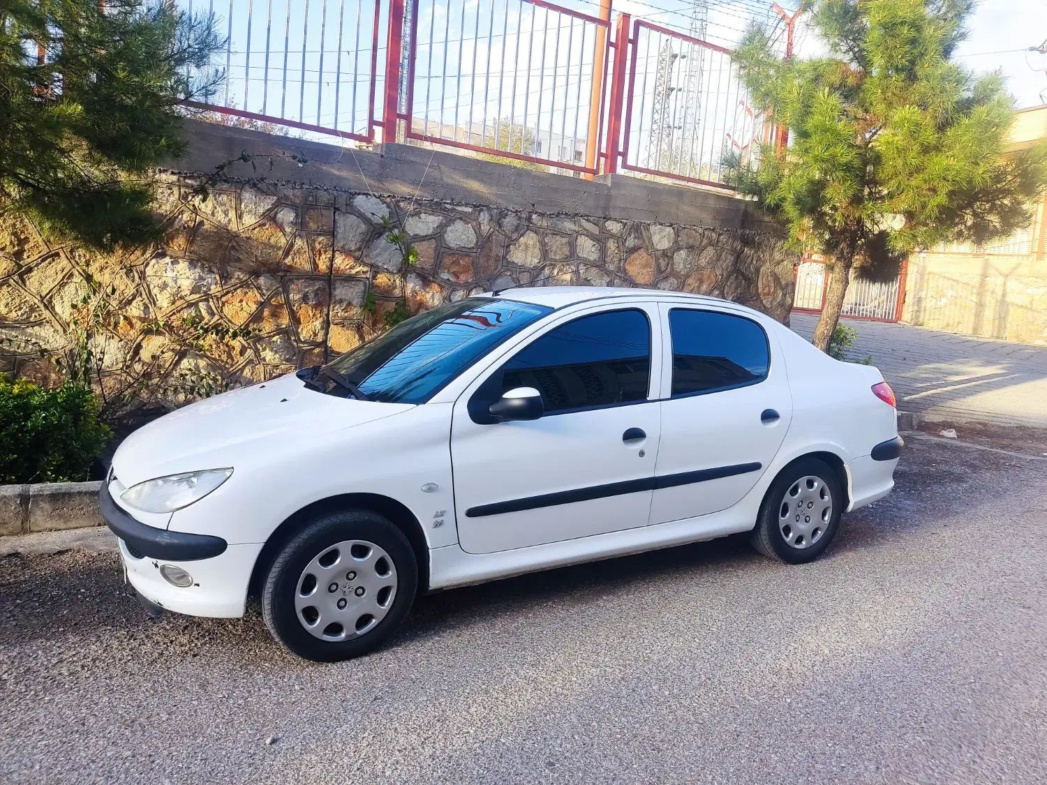 پژو ۲۰۶ صندوق دار v8 - 1399
