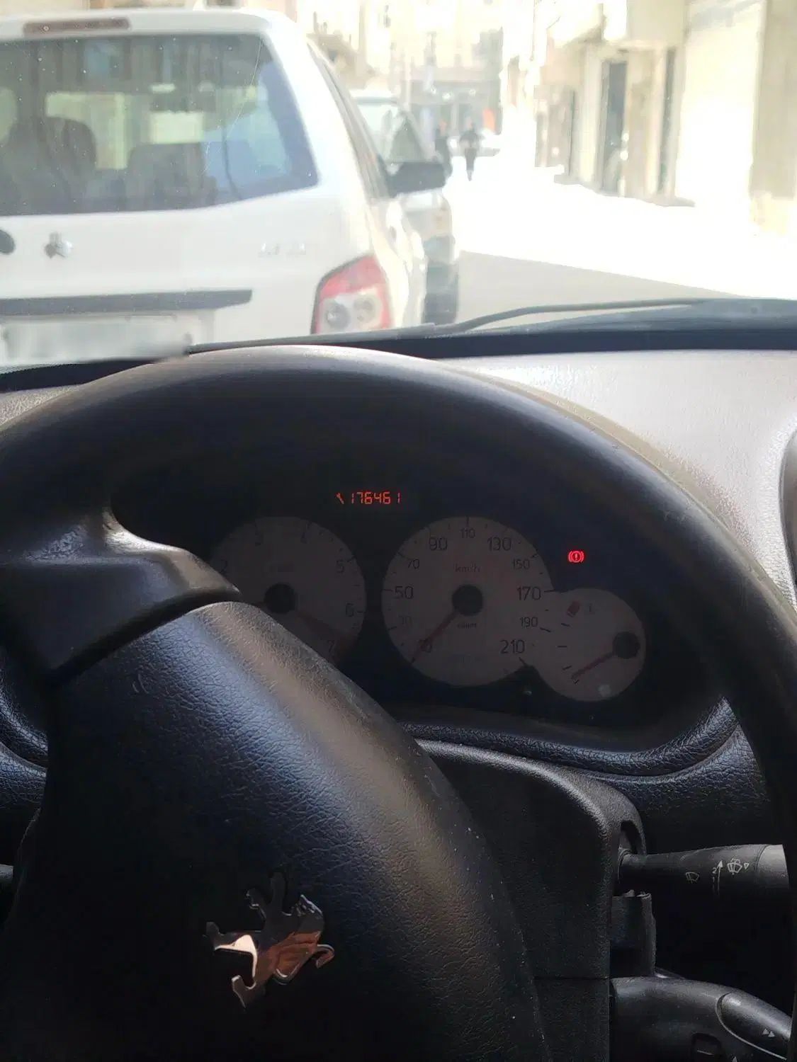 پژو ۲۰۶ صندوق دار v8 - 1393