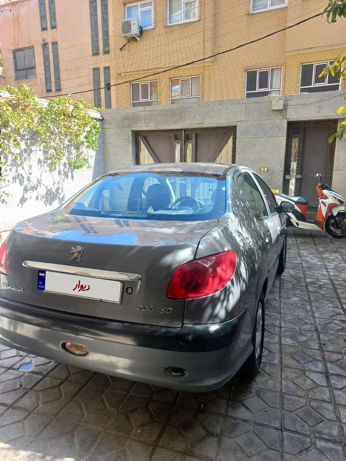 پژو ۲۰۶ صندوق دار v2 - 1390