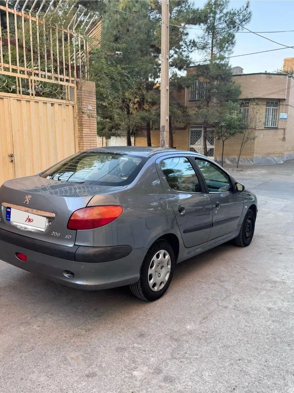 پژو ۲۰۶ صندوق دار v20 - 1388