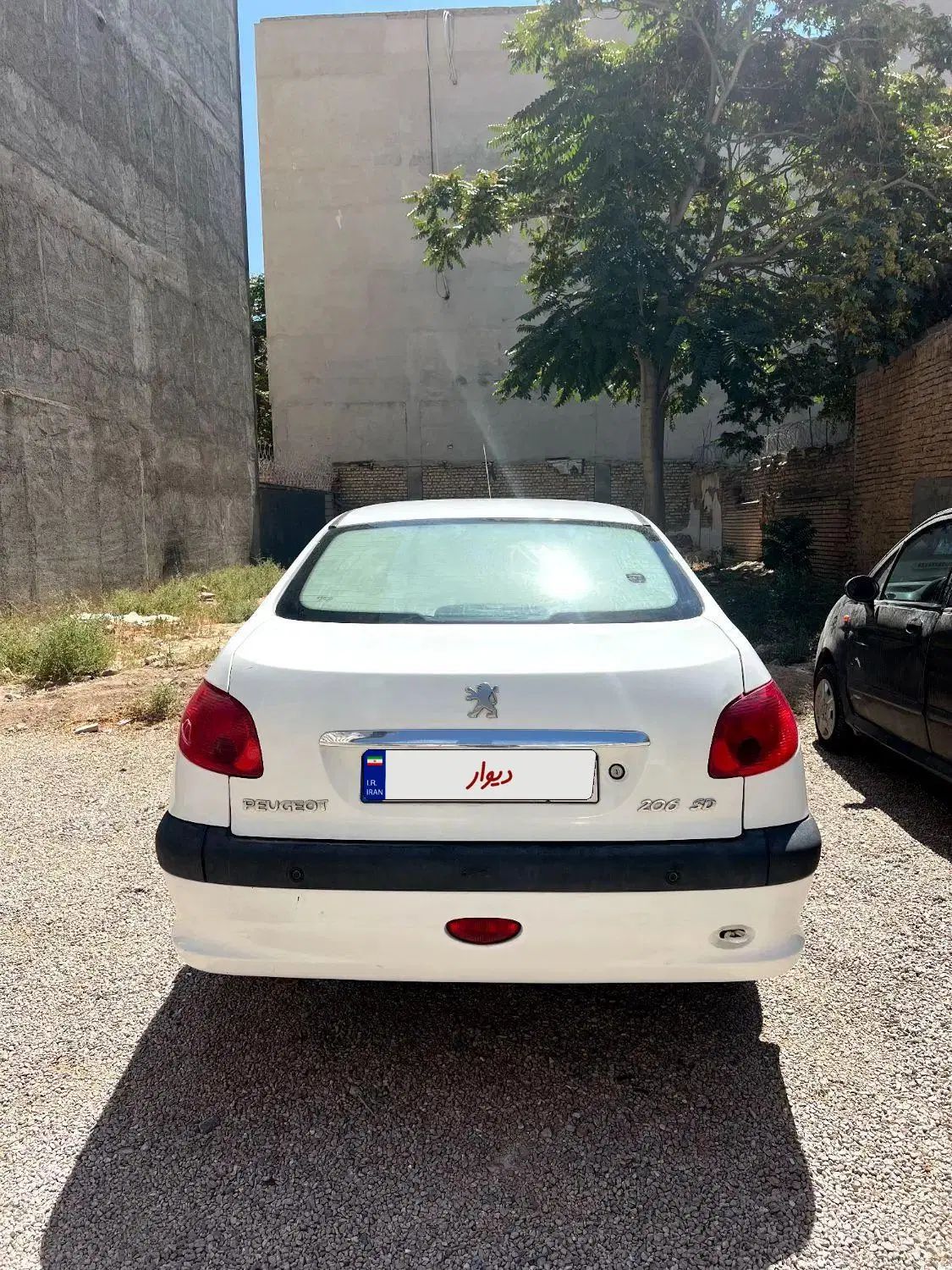پژو ۲۰۶ صندوق دار v8 - 1394