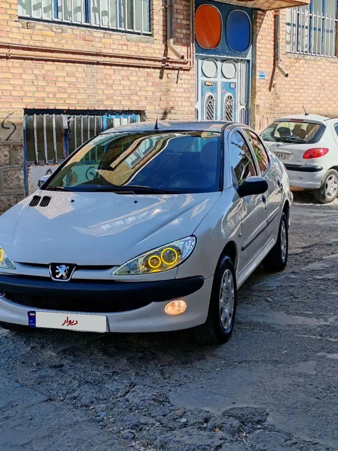پژو ۲۰۶ صندوق دار v8 - 1391