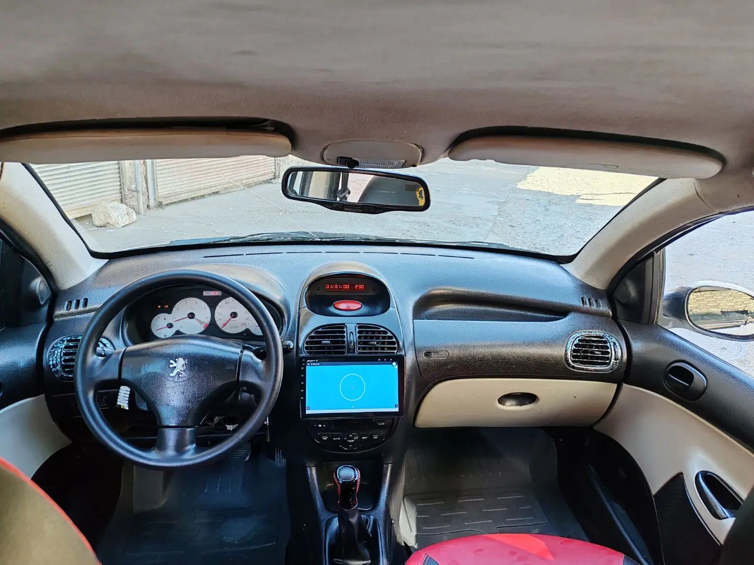 پژو ۲۰۶ صندوق دار v8 - 1391