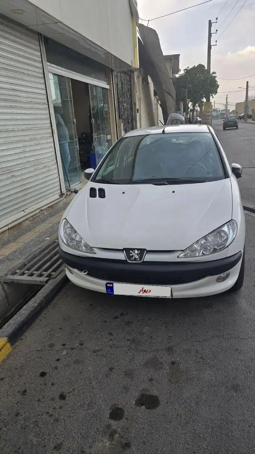 پژو ۲۰۶ صندوق دار v8 - 1394
